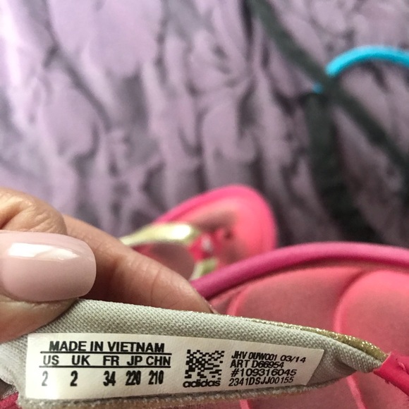 Girls adidas sandals - Picture 3 of 3